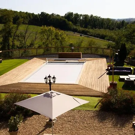 Et Tables D' Hotes 招待所